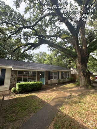 Building Photo - 4056 S Wesley Ln