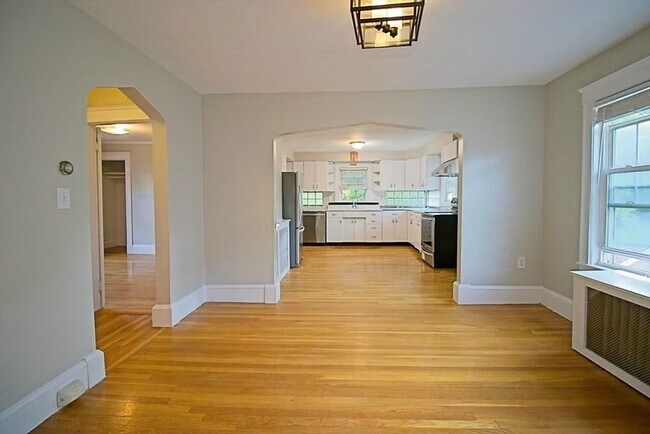 Foto del edificio - 33 Estabrook Rd