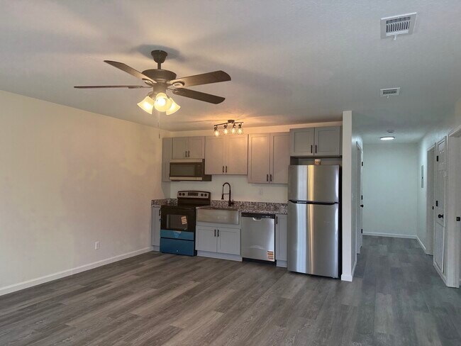 Foto del edificio - 239 Hartfield Rd