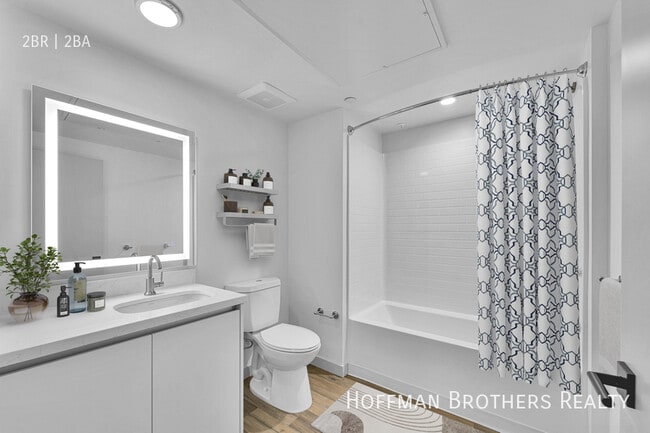 Building Photo - 1240 Magnolia Ave