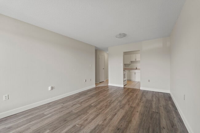 Building Photo - Meadowpark Apartments