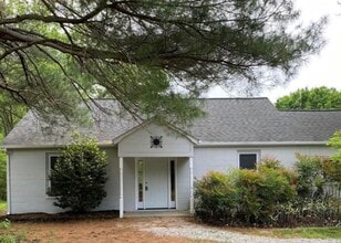 Building Photo - 2715 Cole Rd