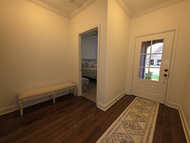 Building Photo - Resort Living At It's Finest in Foxland Harbor