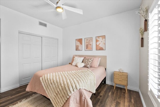 Building Photo - 10809 Garden Mist Dr