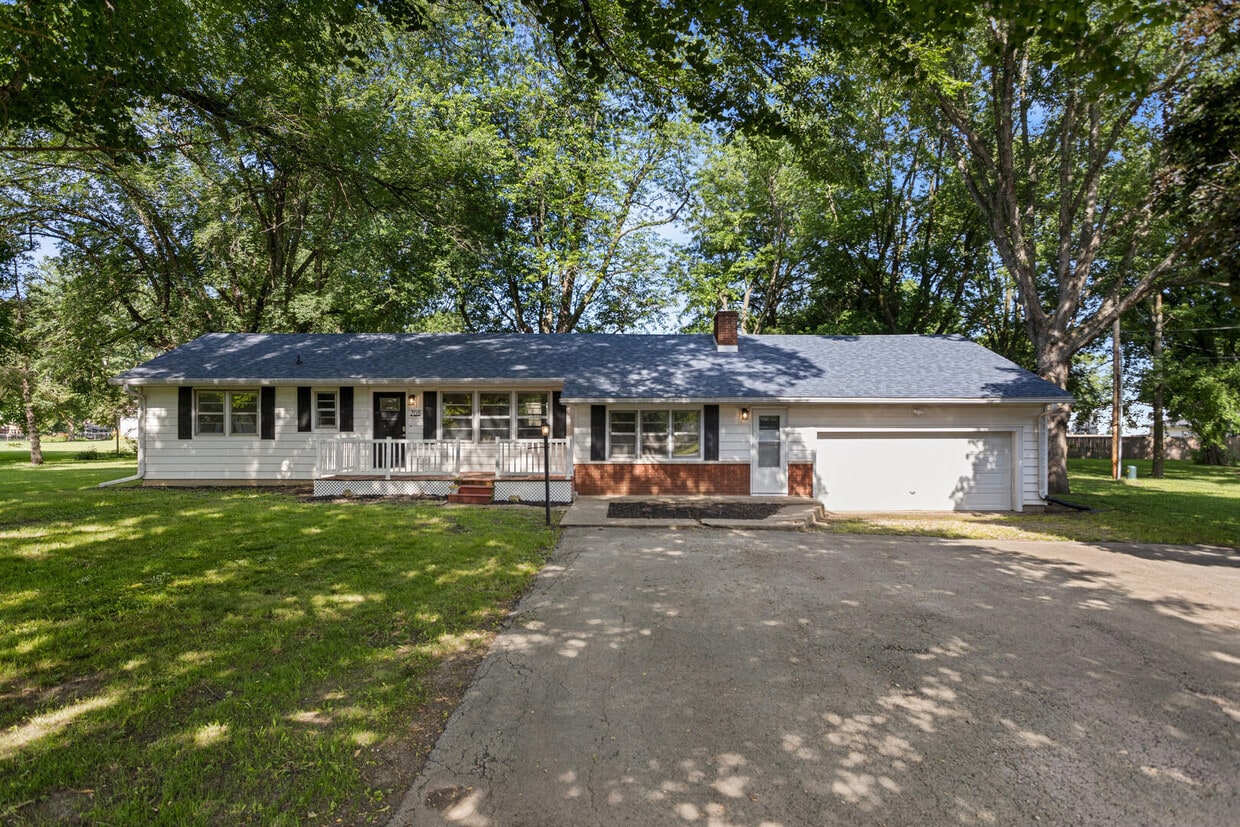 Primary Photo - 705 Cleveland St