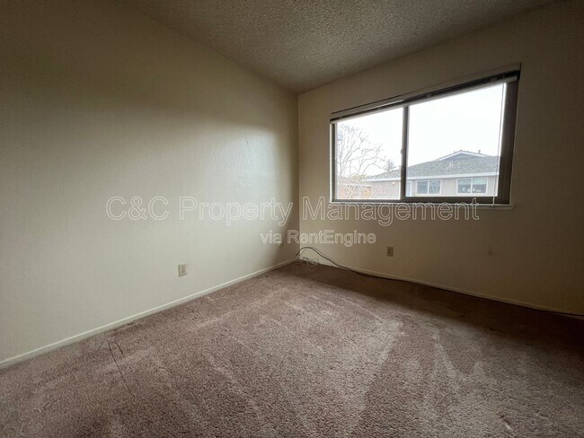 Foto del edificio - 1365 42nd Ave
