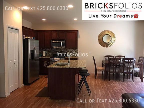 Building Photo - Bright home in Bothell’s Northshore District