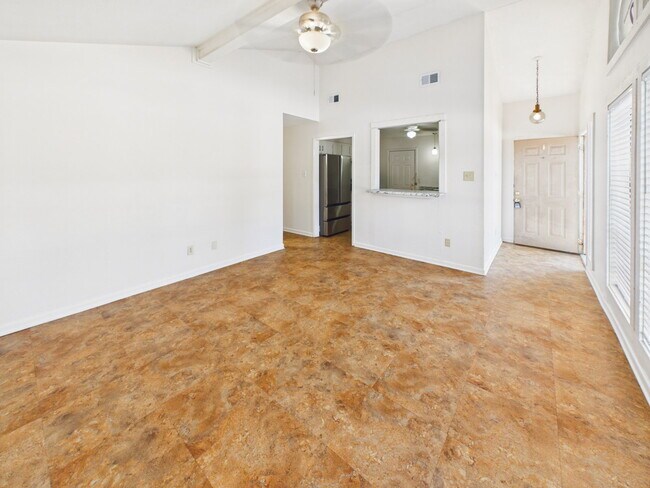 Building Photo - 1013 San Benito Dr