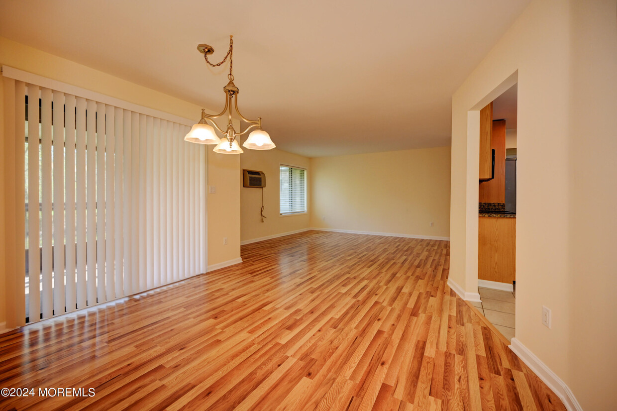 Primary Photo - 94 Arrowood Rd