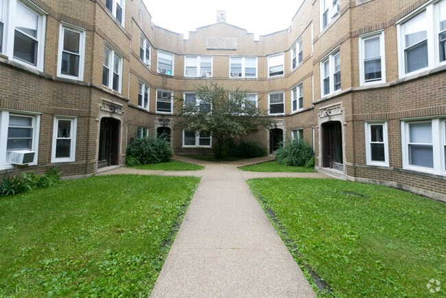 Building Photo - 4828 W Addison St