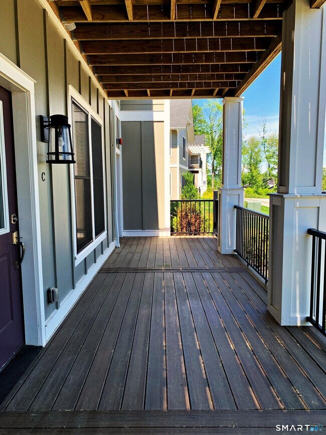 Foto del edificio - 502 Edgewater Cir