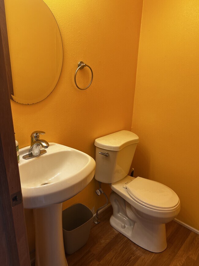 Foto del edificio - 146 Hawthorn Ln