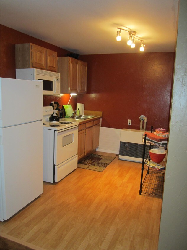 Primary Photo - 3315 Pioneer Ave