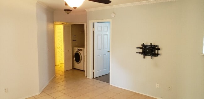 Building Photo - 1701 The Greens Way