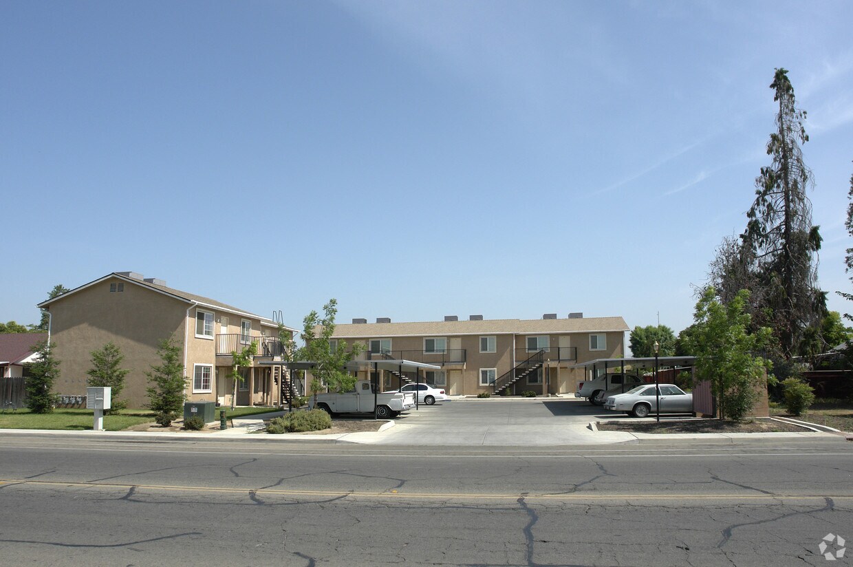 Primary Photo - 980 E Dinuba Ave