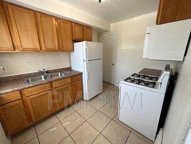 Foto del edificio - 7238 Columbia Ave