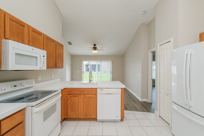 Foto del edificio - 3824 Briley Loop
