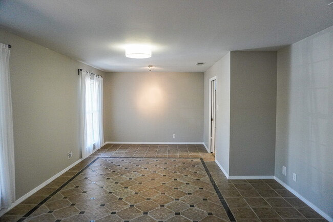 Building Photo - Sunrise Canyon 4 Bedroom, 3 Bath, Pool, Ov...