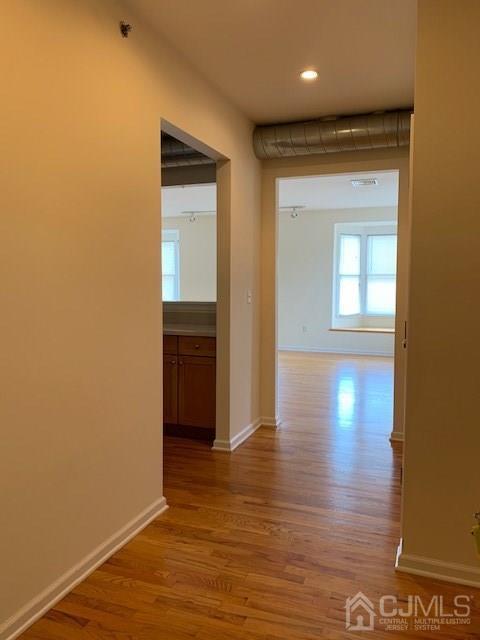 Foto del edificio - 541 Middlesex Ave