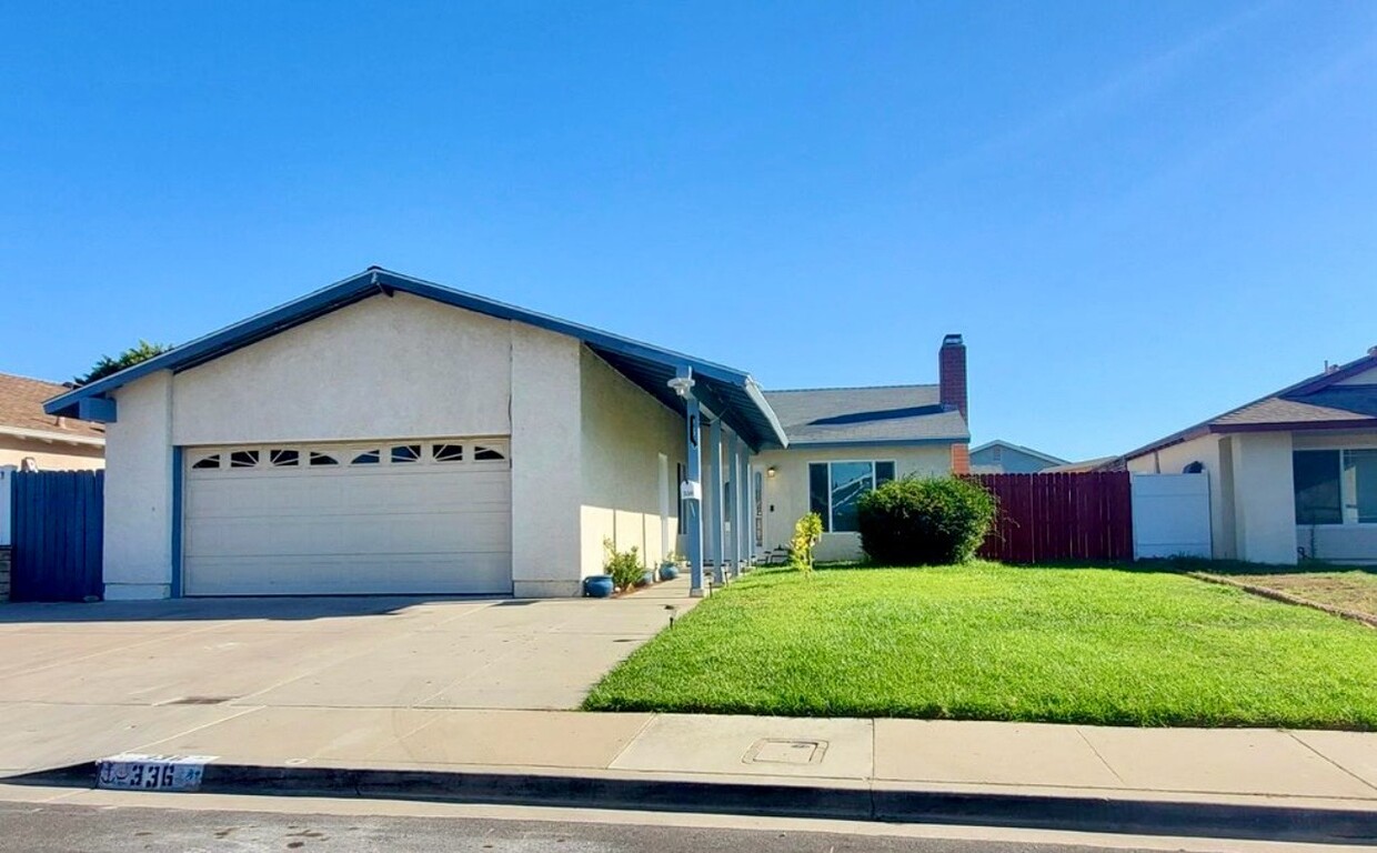 Frente de la casa - 336 Nueve Ct