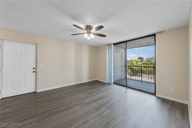 Foto del edificio - 13545 Eagle Ridge Dr