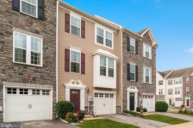 Alzado frontal - 1280 Rannoch Ln