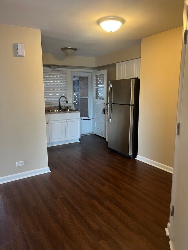 Foto del edificio - 3182 W Meadow Ln Dr