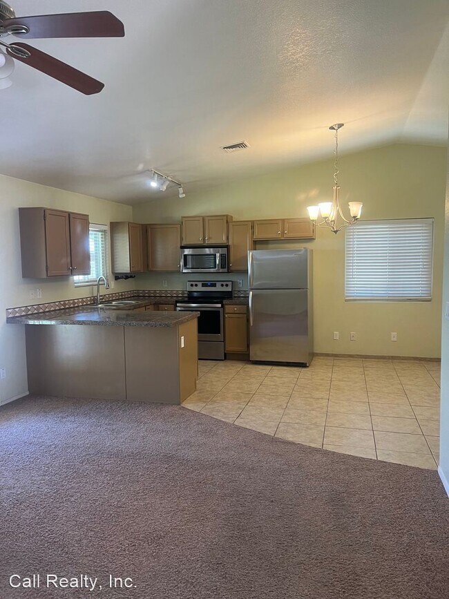 Foto del edificio - 3 br, 2 bath House - 744 E Appaloosa Road