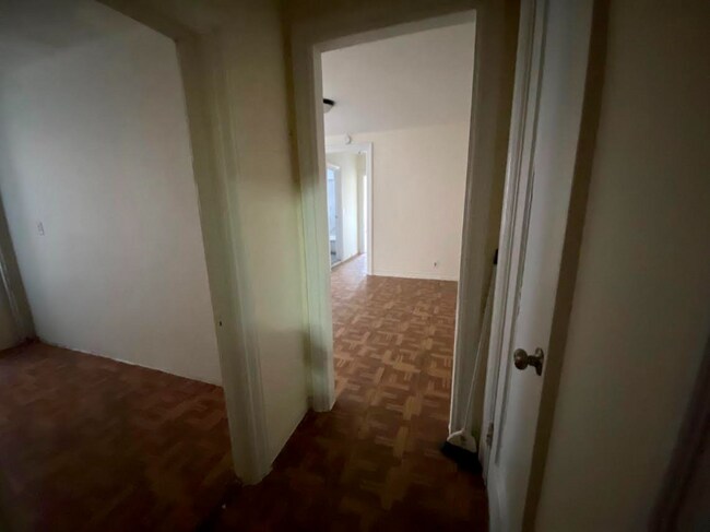Foto del edificio - 675 E 233rd St