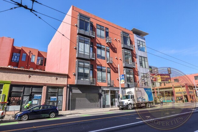 Building Photo - South Beach - 1 BR, 2 BA Loft 873 Sq. Ft. - 3D Virtual Tour, Parking, Block from Giants Stadium