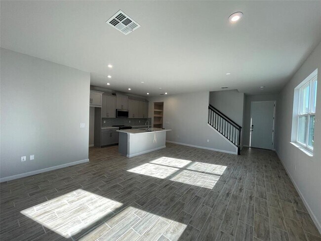 Foto del edificio - 2423 Arbor Wind Dr