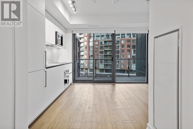 Building Photo - 35 Parliament St