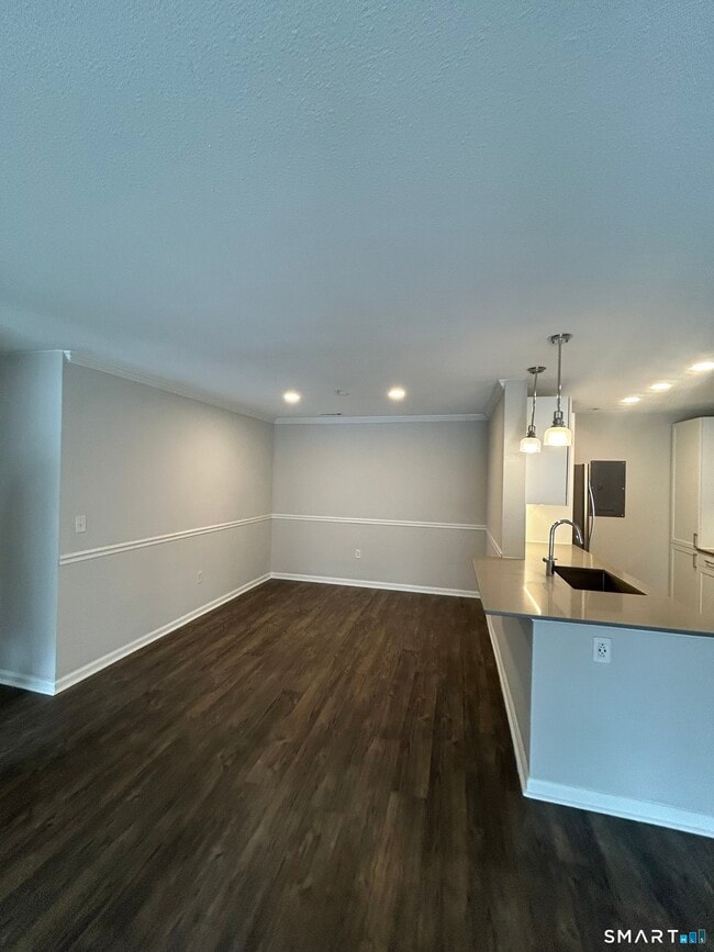Foto del edificio - 138 Hollow Tree Ridge Rd