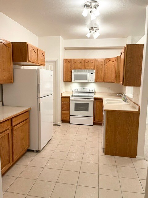 Foto del edificio - 4141 Outlook Blvd