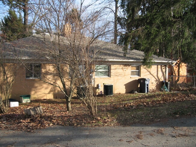 Building Photo - 115 Grandview Dr