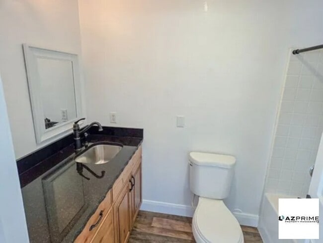 Building Photo - Apartment in Hildale available