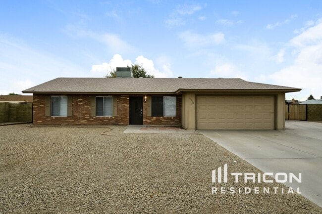 Building Photo - 11222 N 80th Dr