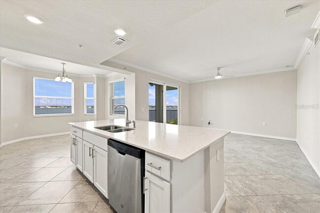 Building Photo - 920 Tidewater Shores Loop