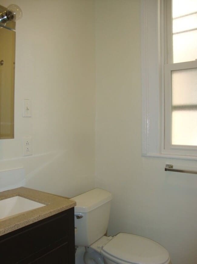 Foto del edificio - 133 Edgewood Ave