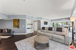 Foto del edificio - 13600 Marina Pointe Dr