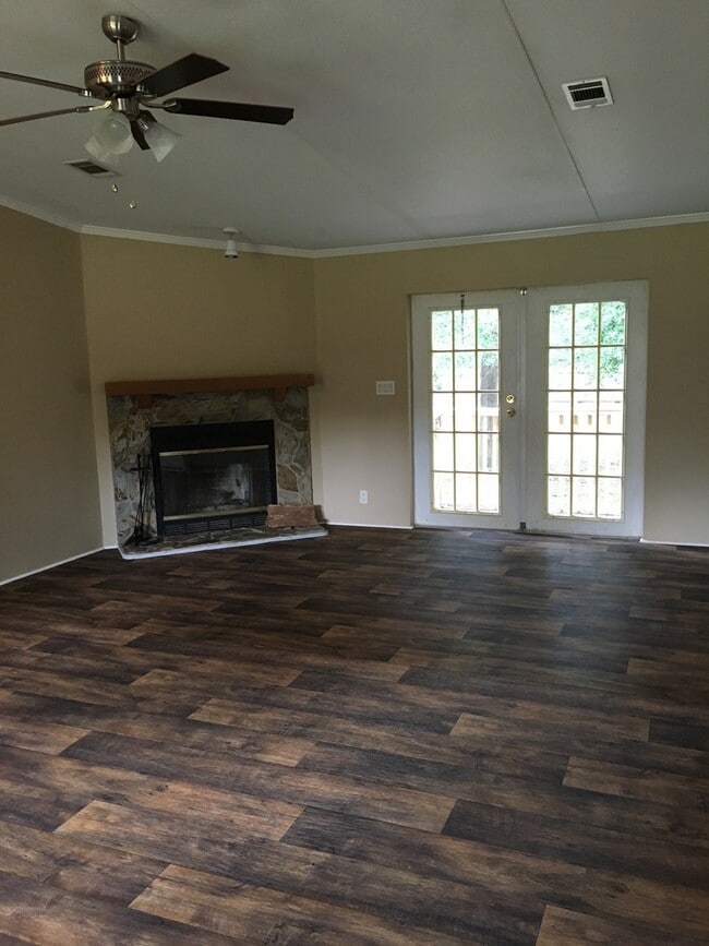 Building Photo - 4635 Summertime Dr