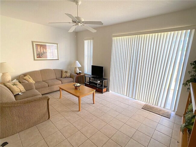 Building Photo - 1180 S Beach Cir
