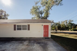 Building Photo - 732-732 Randall St