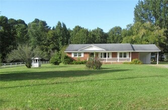 Building Photo - 3755 Linden Rd