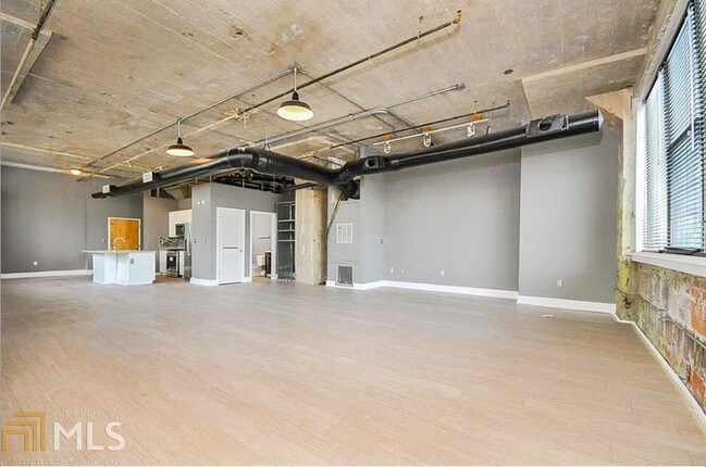 Building Photo - 505 Whitehall Terrace SW