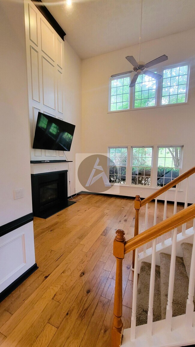 Foto del edificio - 3430 Palm Cir