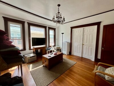 Foto del edificio - 100 W Adams St