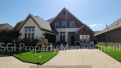 Building Photo - 914 Devonshire Dr