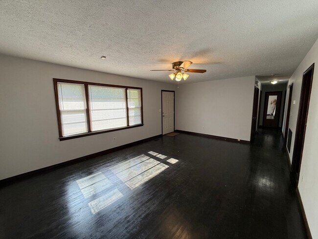 Foto del edificio - Guntersville, AL Home for Rent!