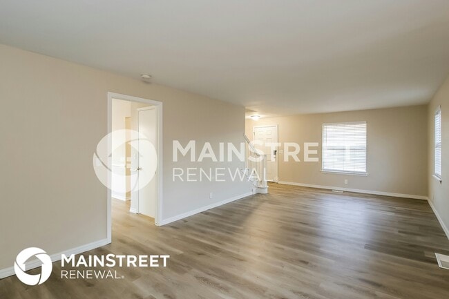 Building Photo - 901 NE 81st St